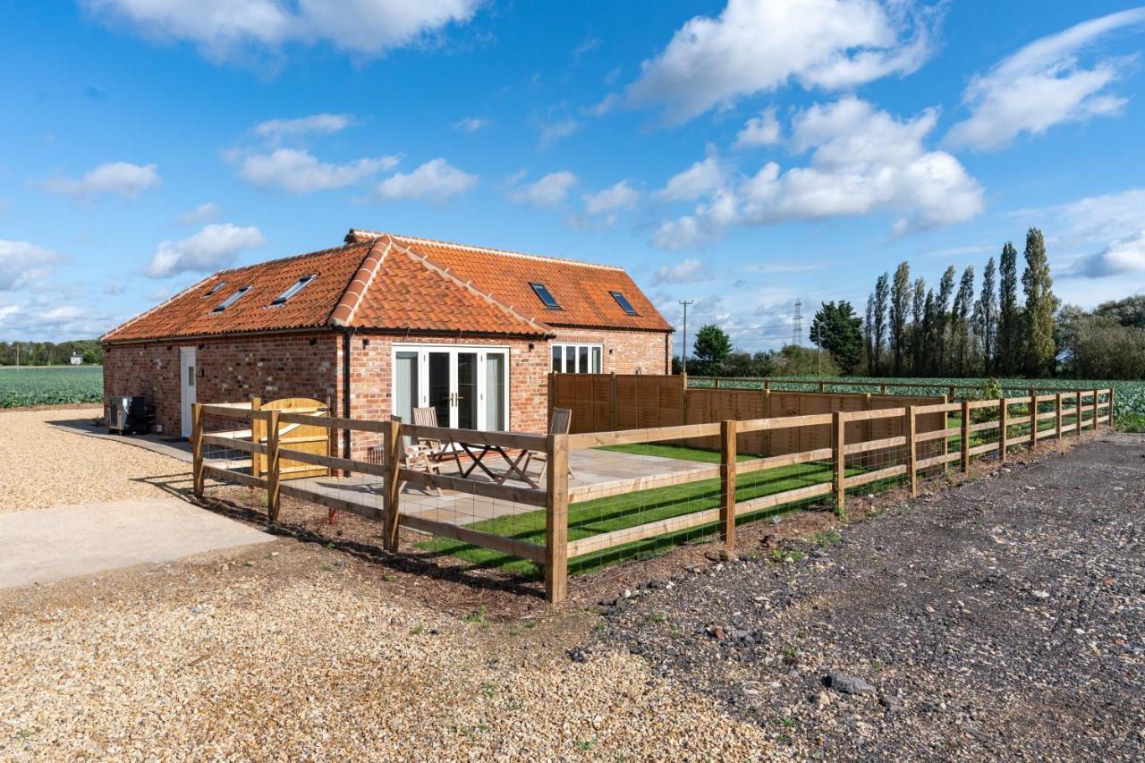 The Roost And The Nook Rural Barn Stays Quadring Exterior photo